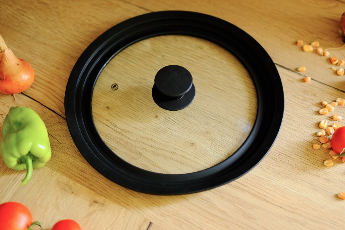 Univerzálna silikónová pokrievka, priemer 24/26/28 cm