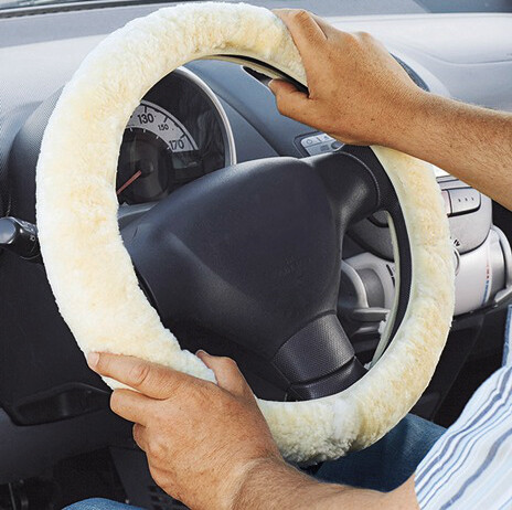 Poťah na volant z ovčej kože