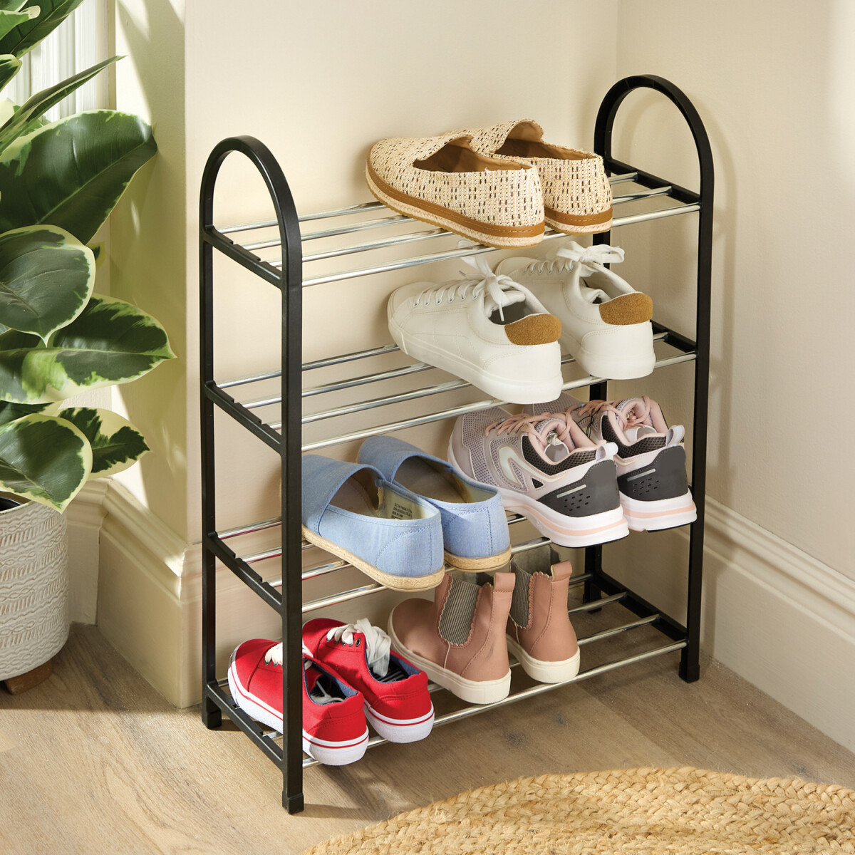 4-poschodový topánkovník