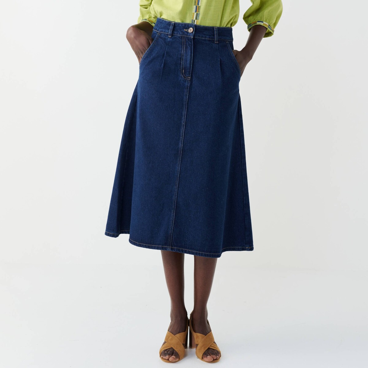 Rozšírená džínsová midi sukňa so skladmi