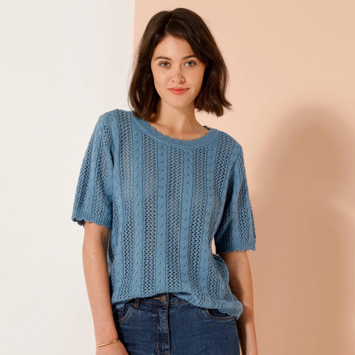 Blúzka z ažúrového úpletu s okrúhlym výstrihom