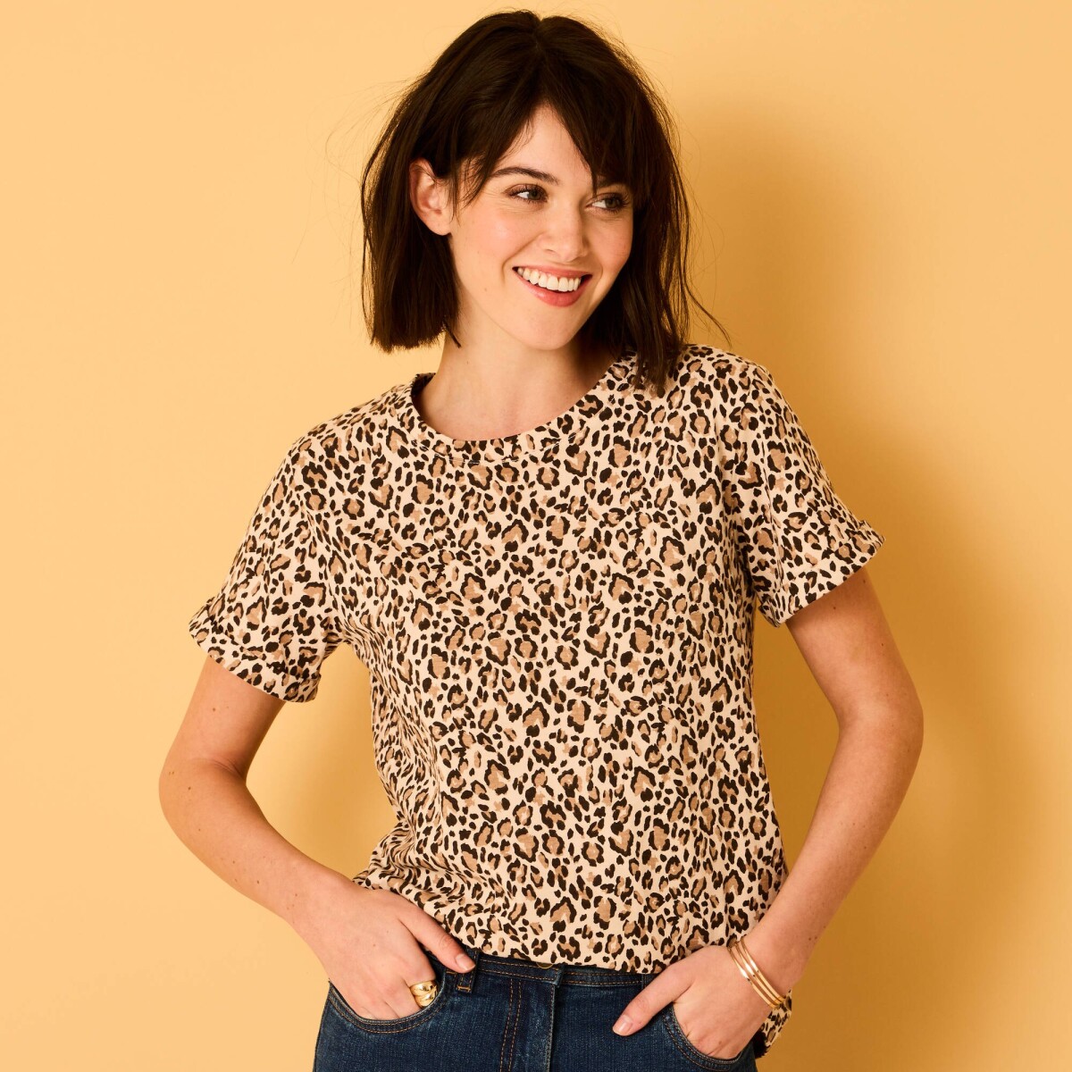 Tričko s potlačou zvieracej srsti s okrúhlym výstrihom a krátkymi rukávmi