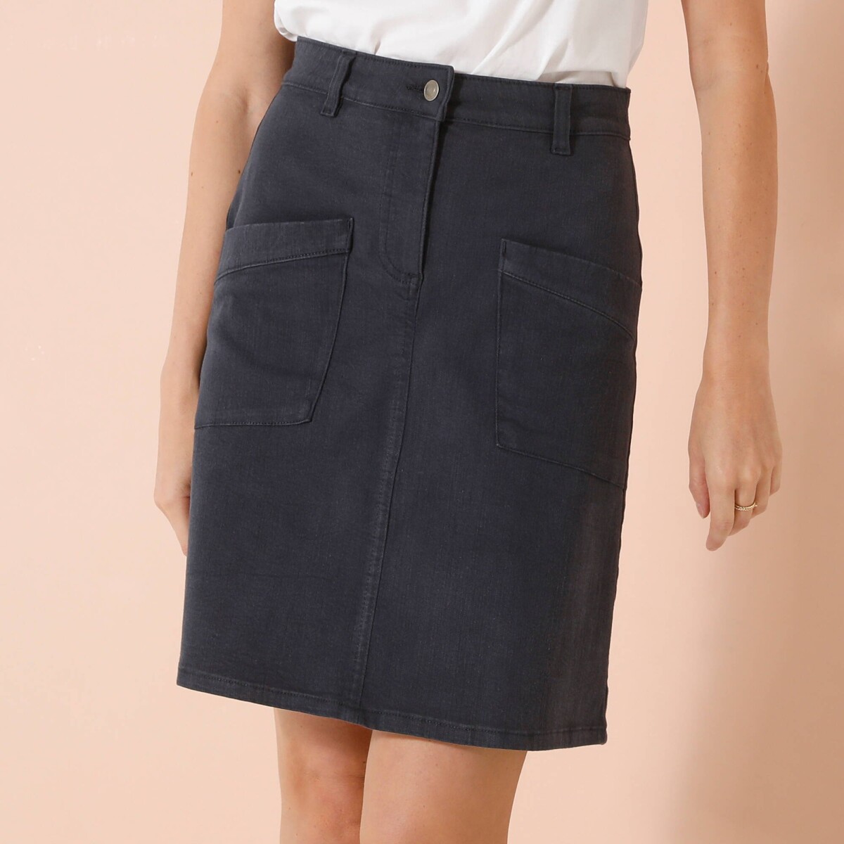 Krátká sukňa s vreckami