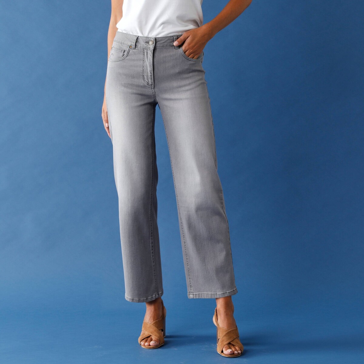 Široké skrátené džínsy