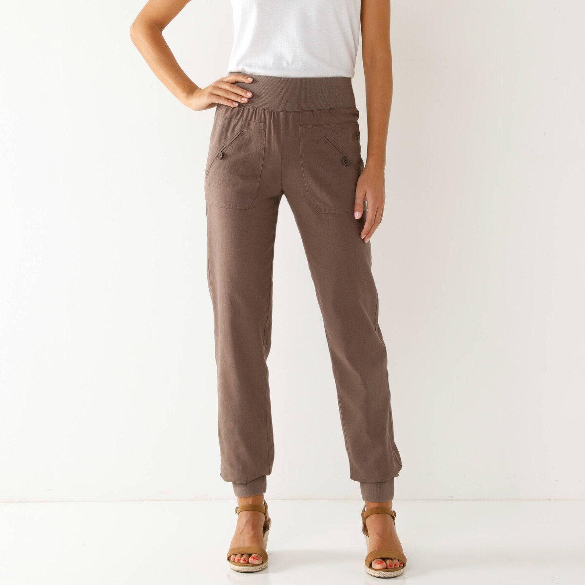 Dlhé nohavice zakončené pružnými lemami