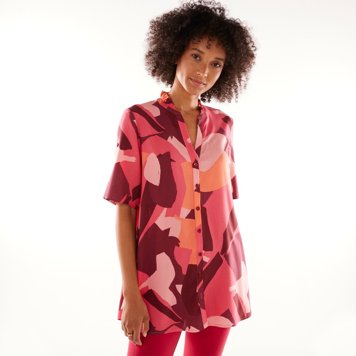 Tunika na gombíky s tuniským výstrihom a grafickou potlačou