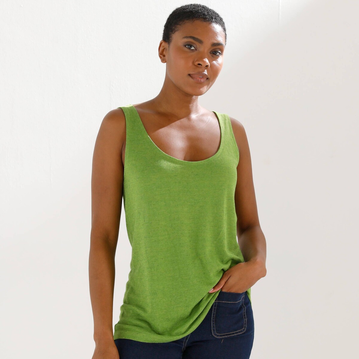 Top s prímesou ľanu a širokými ramienkami