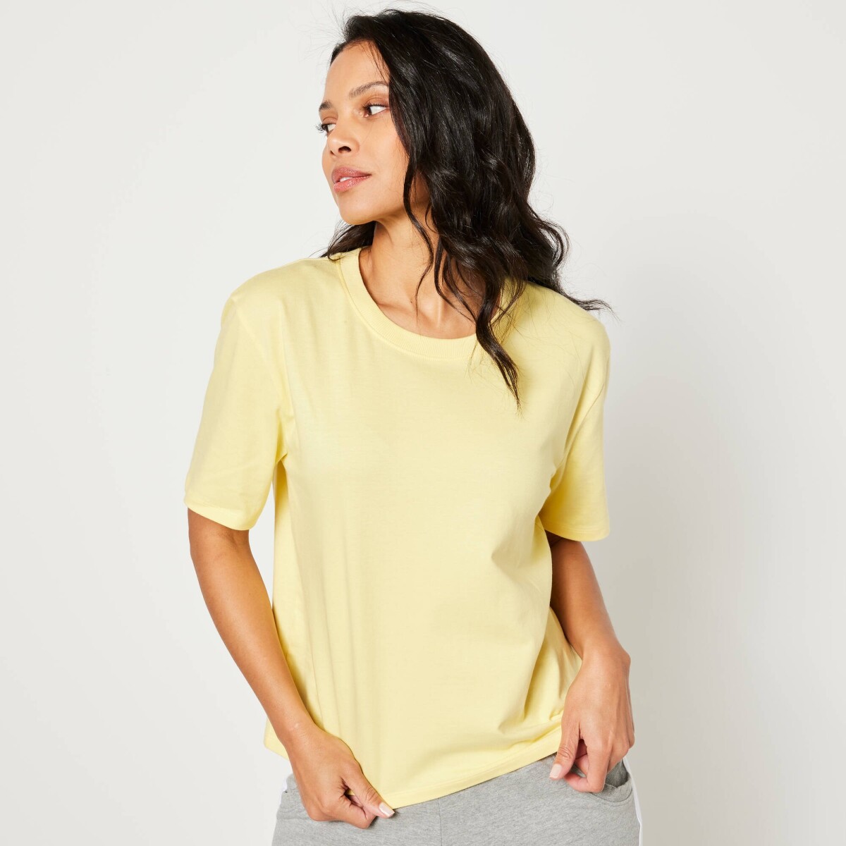 Voľné tričko s krátkymi rukávmi