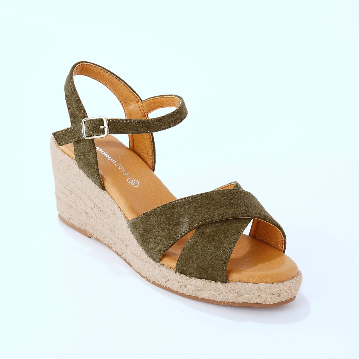 Sandále s prekrížením a klinovým podpätkom