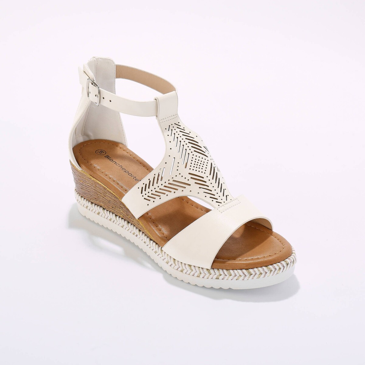 Perforované sandále na lykovom kline