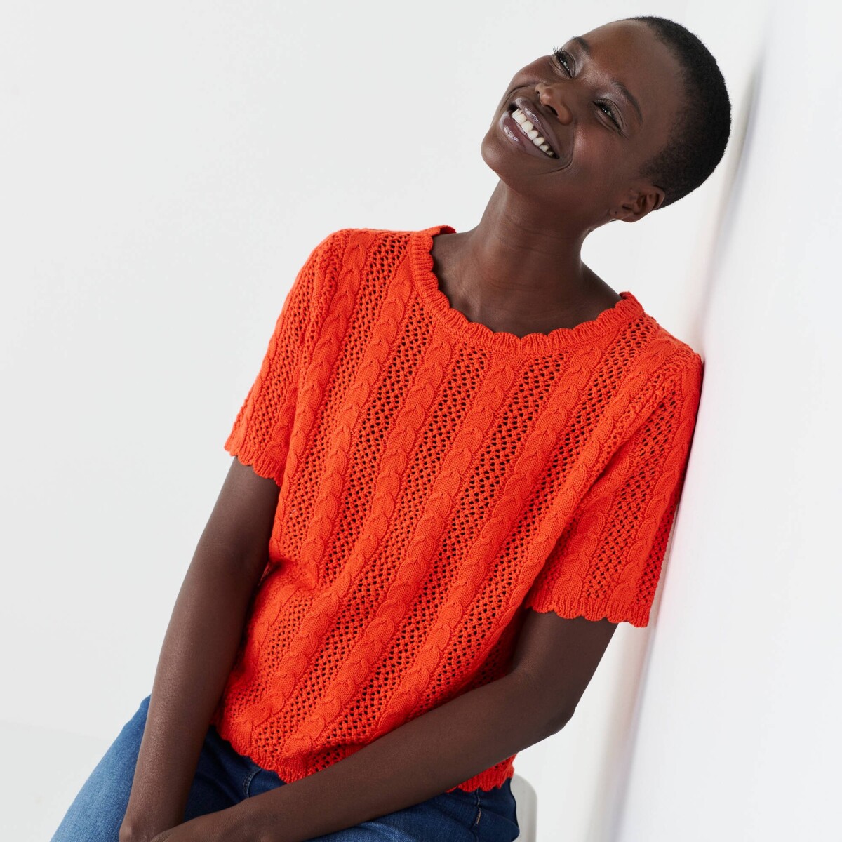 Blúzka z ažúrového úpletu s okrúhlym výstrihom