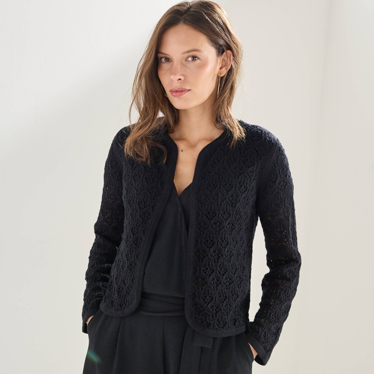 Ažúrový kardigán