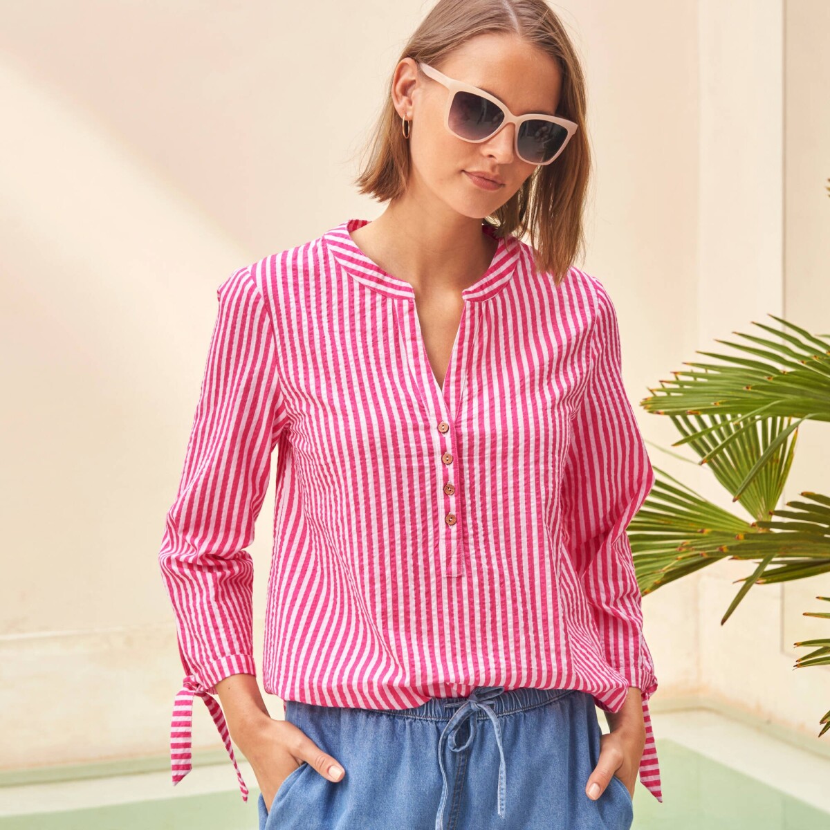 Pruhovaná blúzka z materiálu seersucker