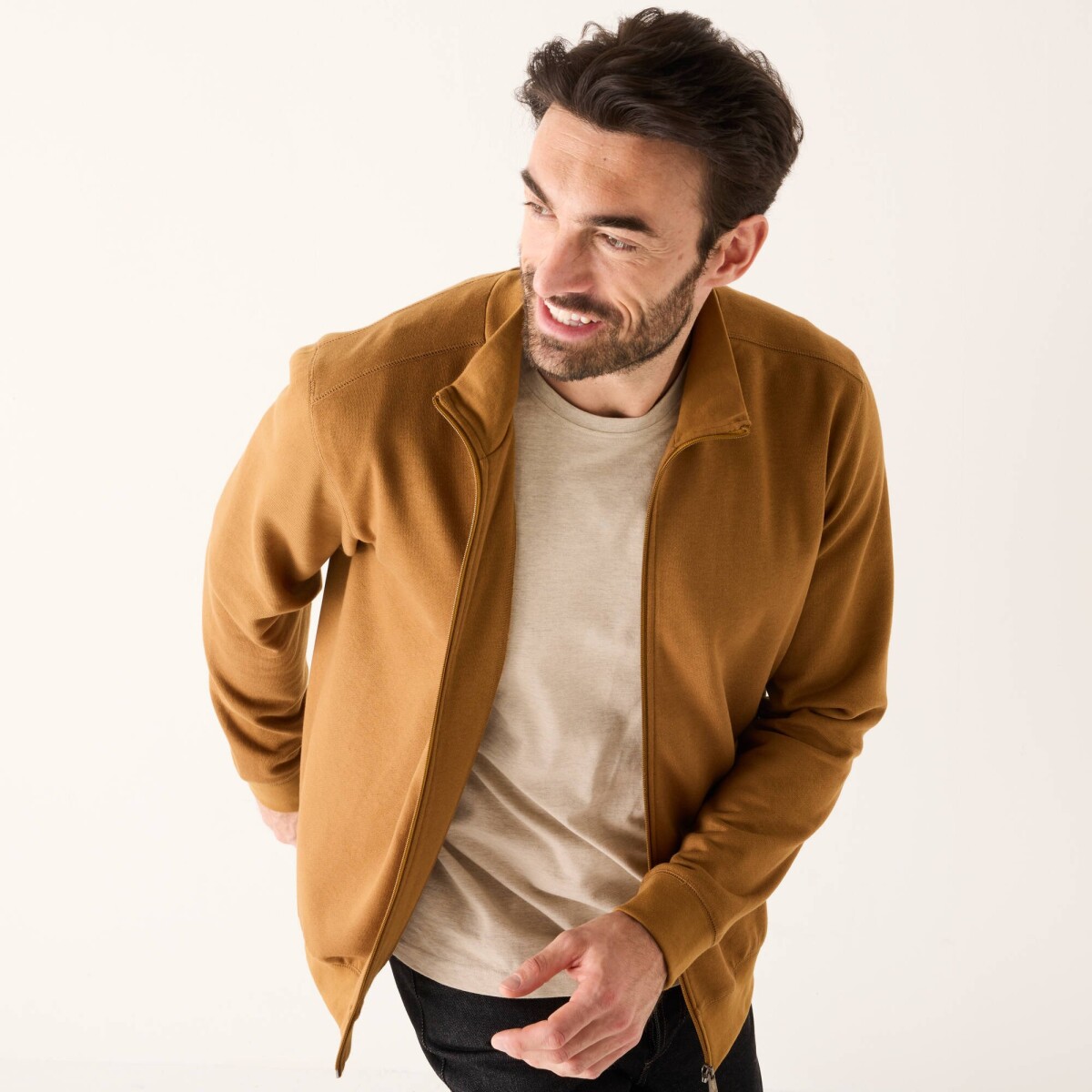 Jednofarebná mikina na zips