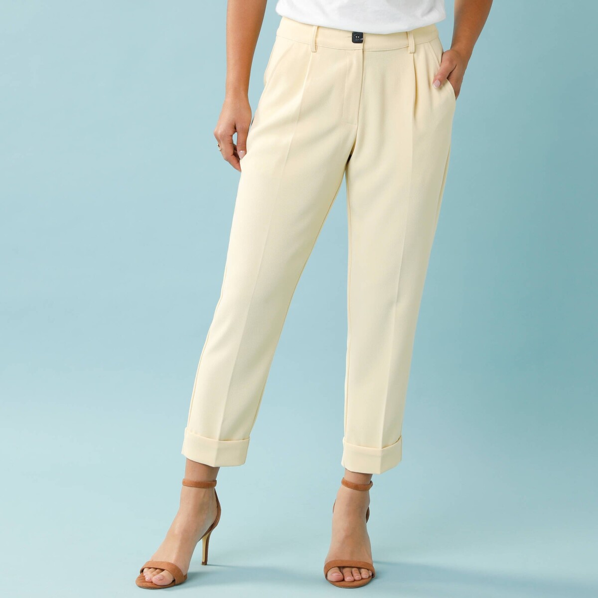 Splývavé 7/8 nohavice pre menšiu postavu