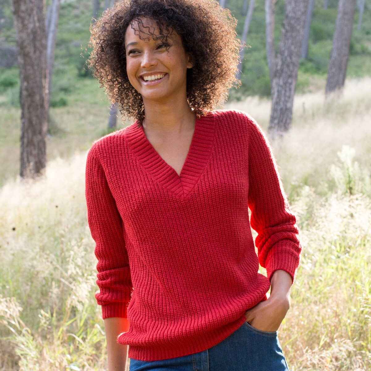 Pulóver s výstrihom do V a hladkým vzorom