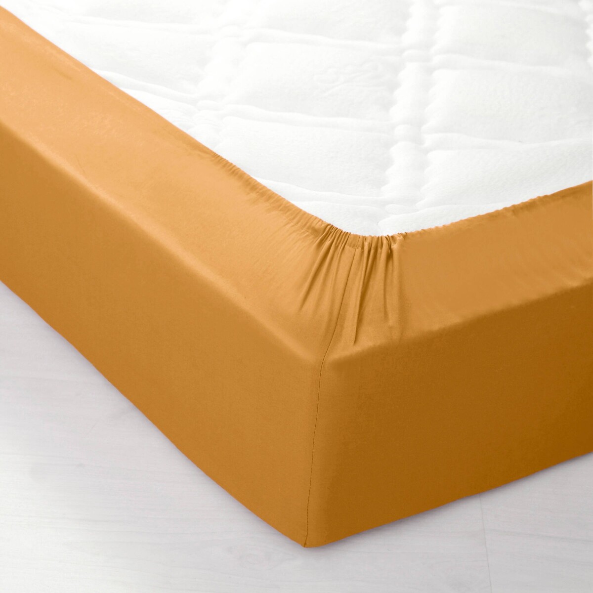 Bavlnená jednofarebná napínacia plachta zn. Colombine® s hĺbkou rohov 32 cm