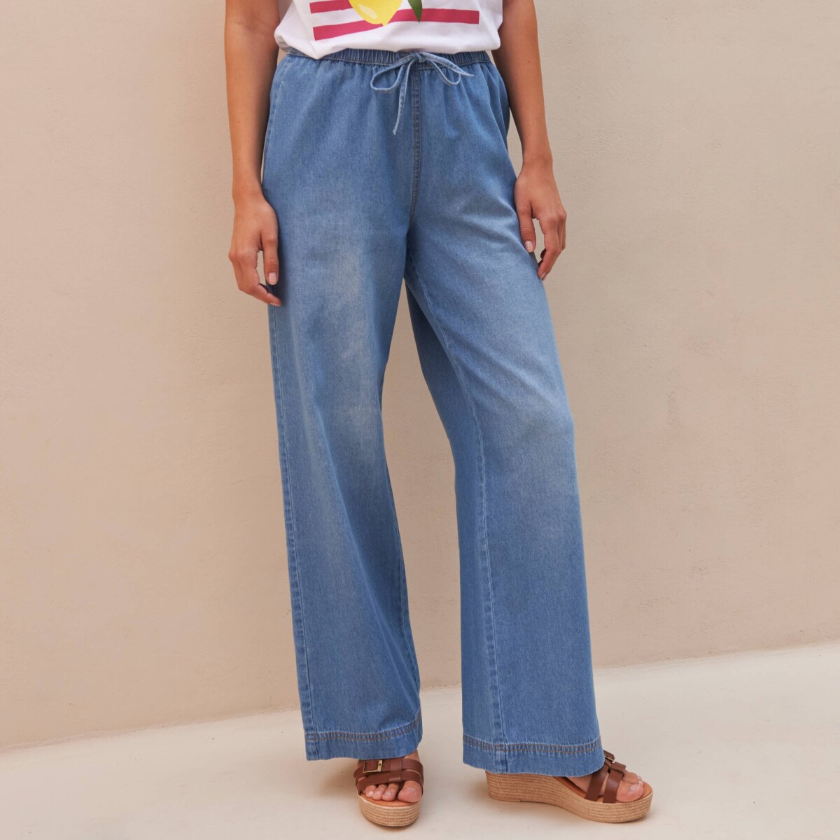 Široké džínsy s pružným pásom