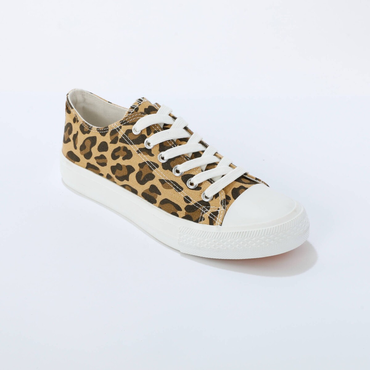 Plátené tenisky so šnúrkami a leopardím vzorom