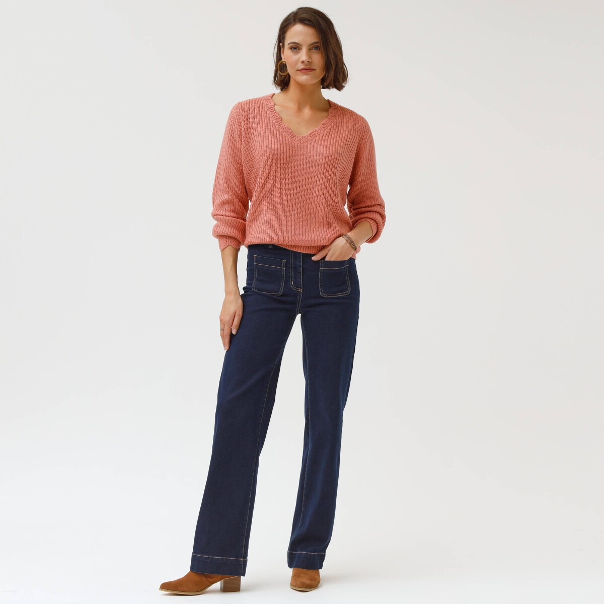 Široké džínsy s vysokým pásom pre postavu menej ako 160 cm