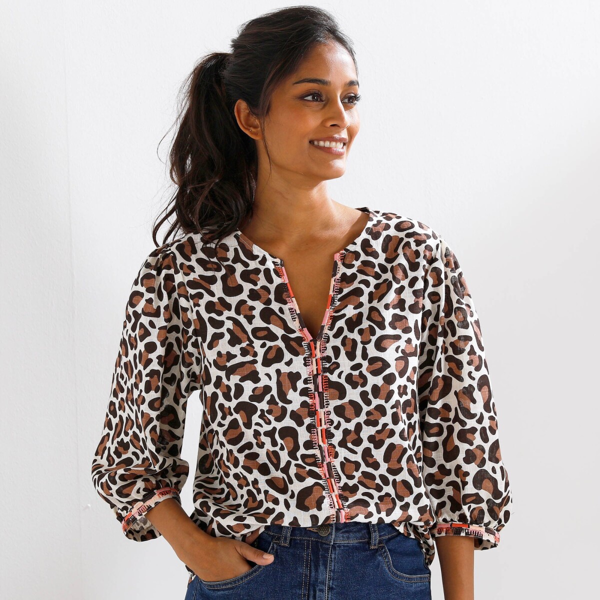 Bavlnená blúzka s výšivkou a 3/4 rukávmi, leopardia potlač