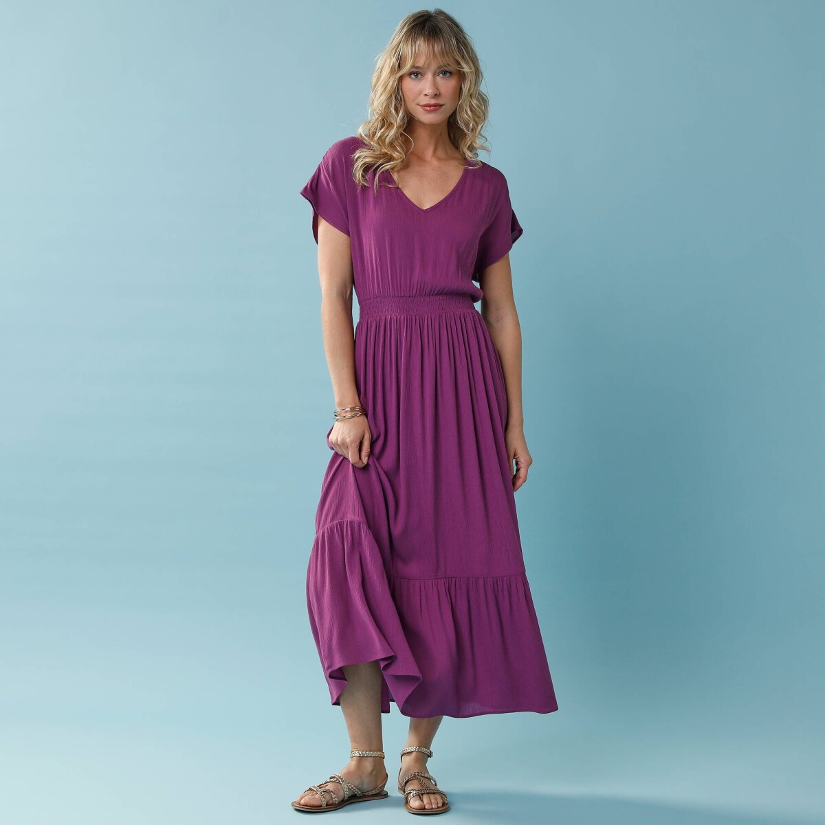 Šaty s volánovým lemom, pre nižšiu postavu