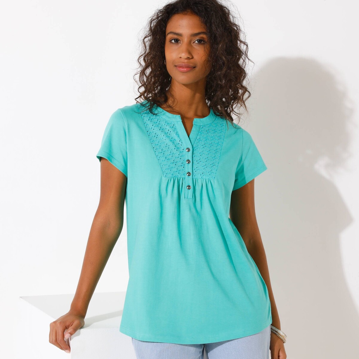 Tričko s krátkymi rukávmi, vpredu s gombíkovou légou a madeirou