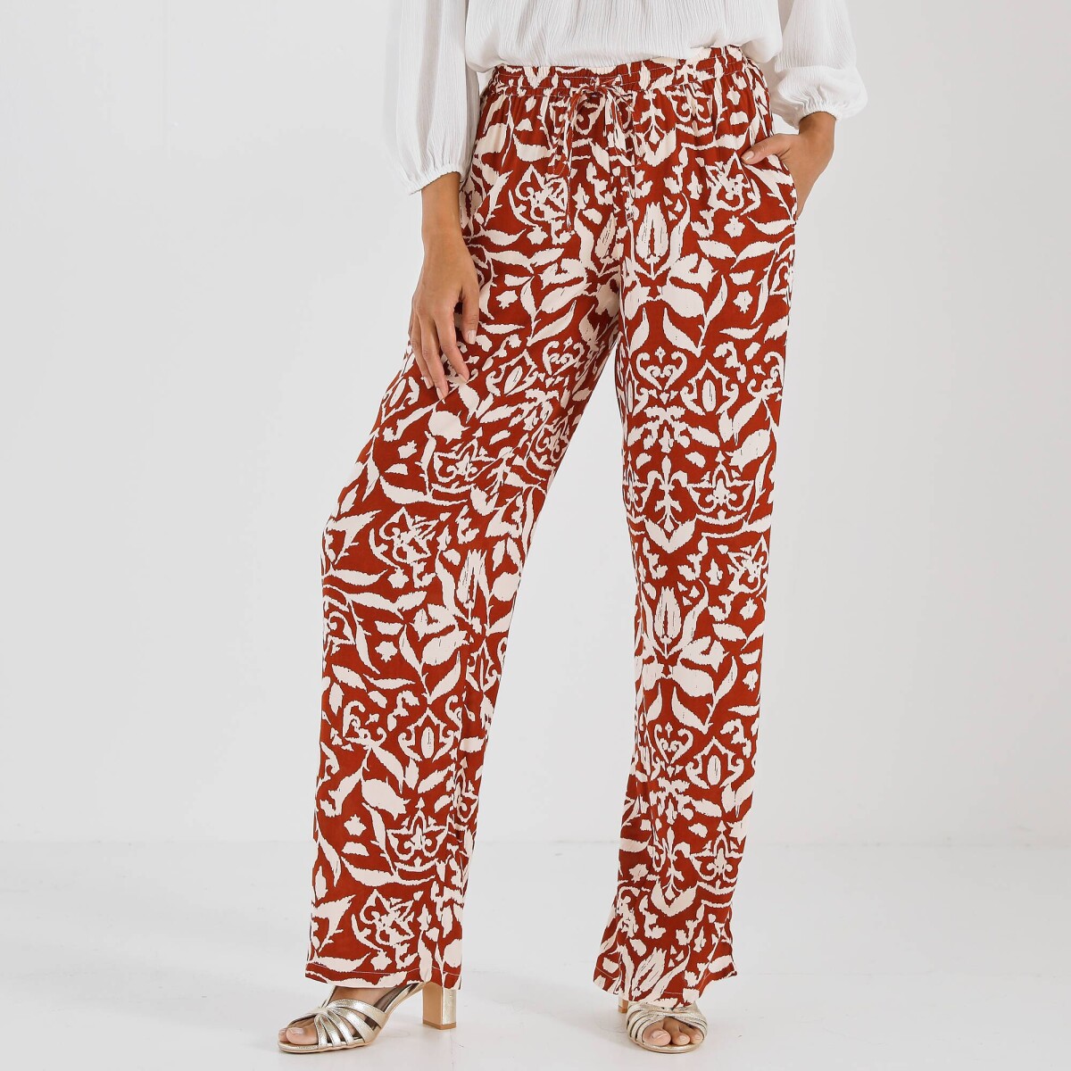 Široké splývavé nohavice z viskózy s potlačou