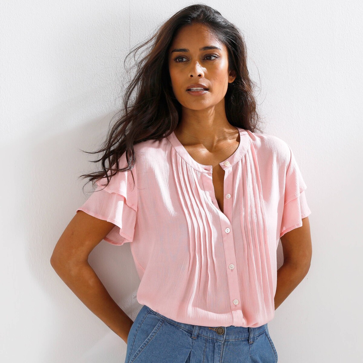 Blúzka so záševkami a krátkymi rukávmi