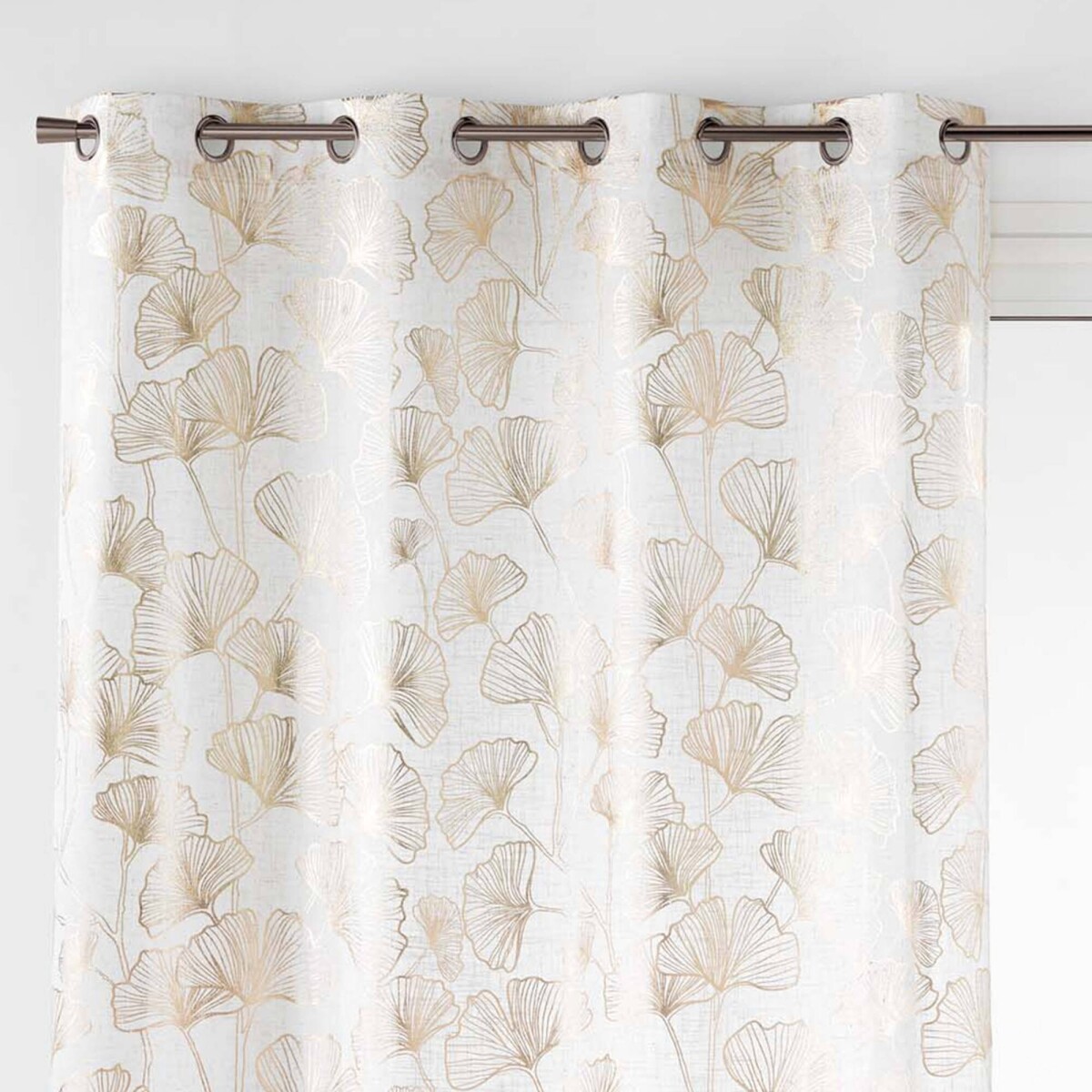 Záves s očkami a potlačou ginkgo listu s metalickým efektom