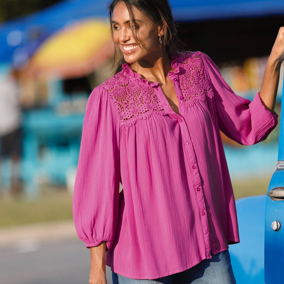 Blúzka s macramé a volánikom