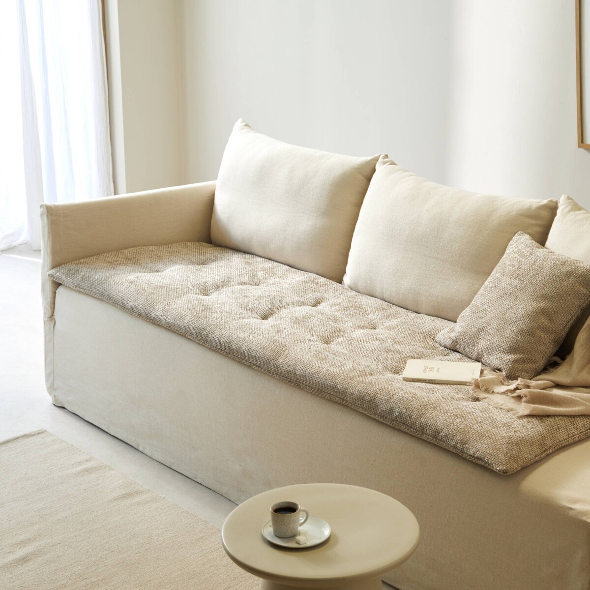 Dlhý ženilkový vankúš na sedenie