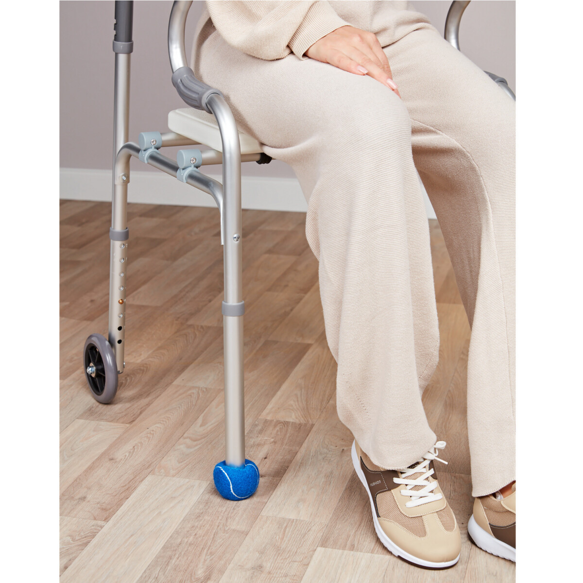 4 chrániče podlahy pre pomôcky na chôdzu