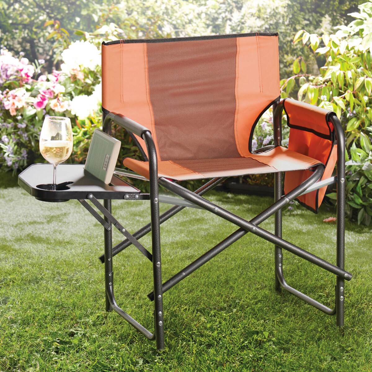 Kempingová stolička s odkladacím stolíkom a vreckami