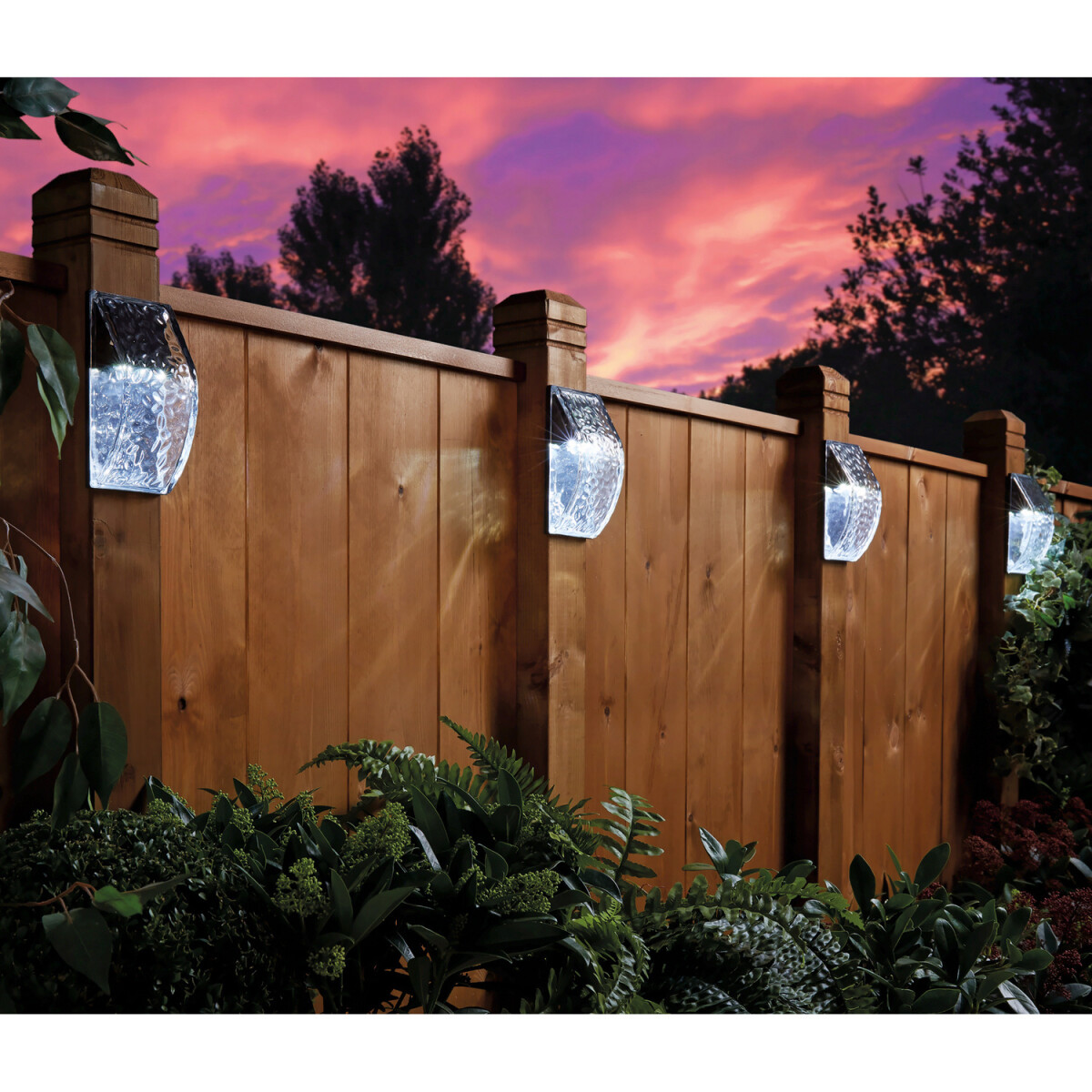 2 solárne nástenné svietidlá