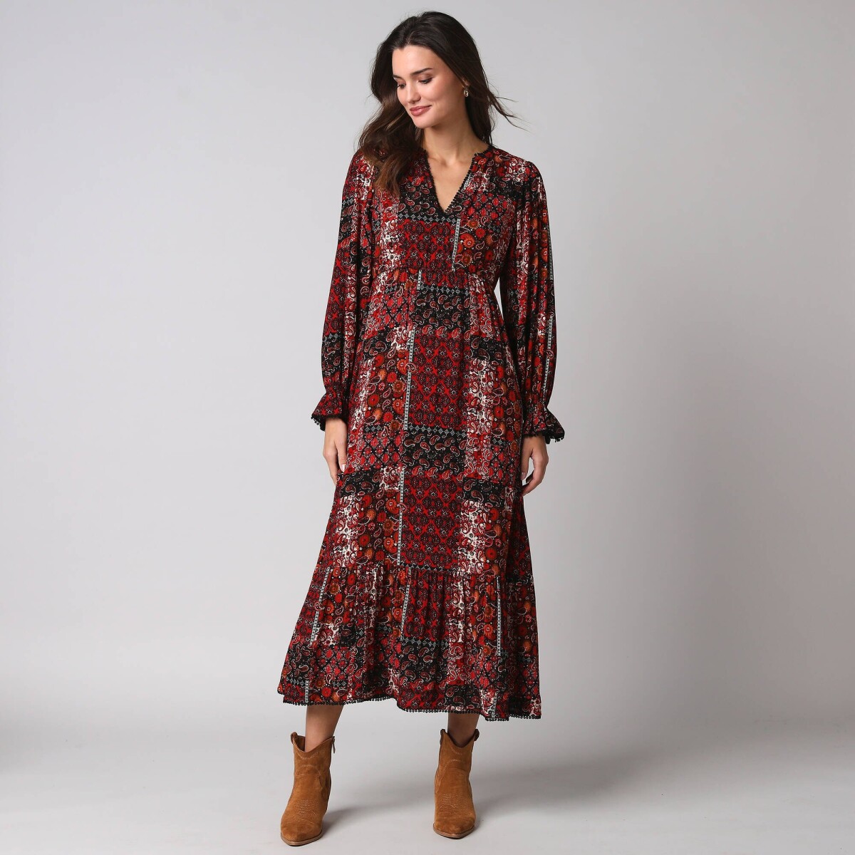 Dlhé šaty s patchwork boho potlačou