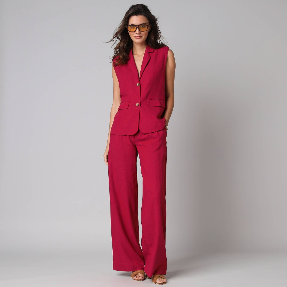 Blejzer bez rukávov z viskózy a ľanu