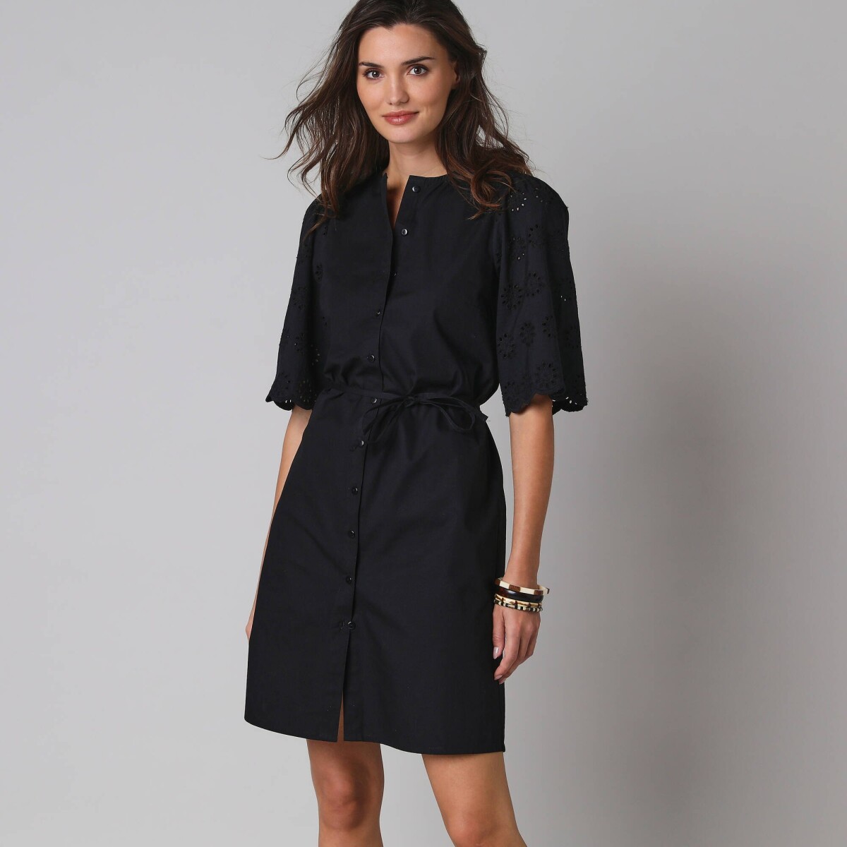 Košeľové šaty z bavlny s madeirovou výšivkou