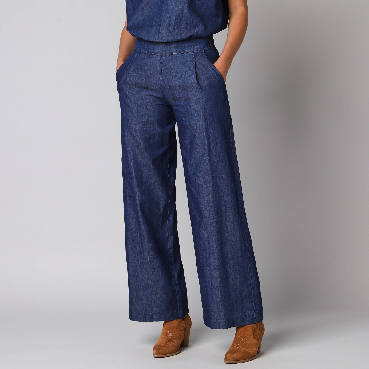 Široké denimové nohavice