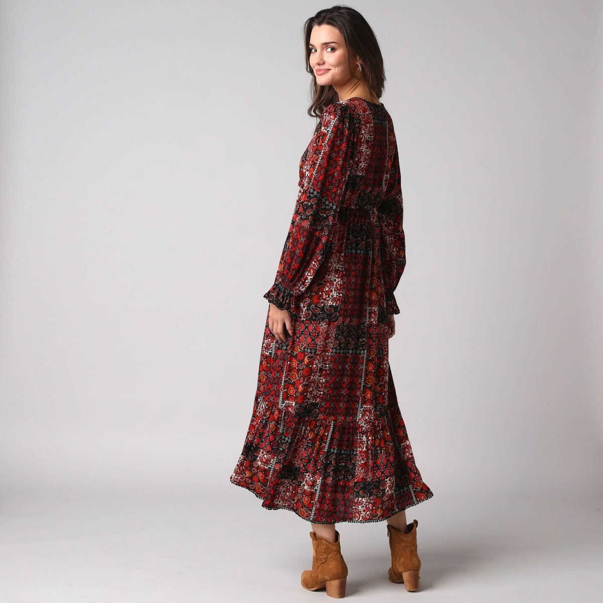 Dlhé šaty s patchwork boho potlačou