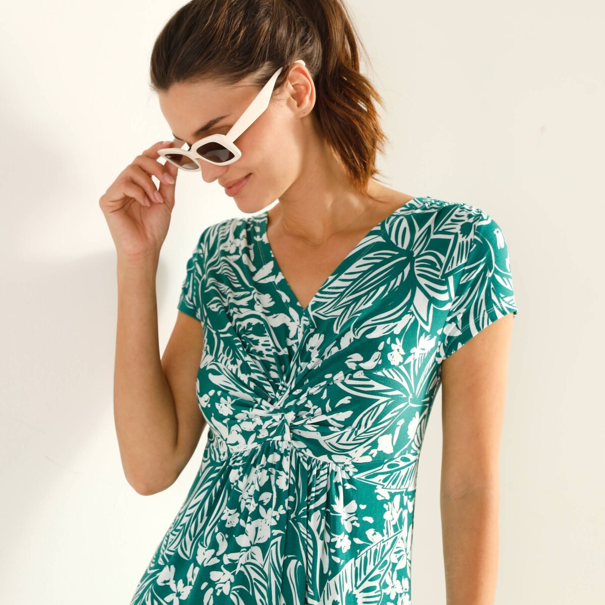 Šaty s potlačou a zaviazaním