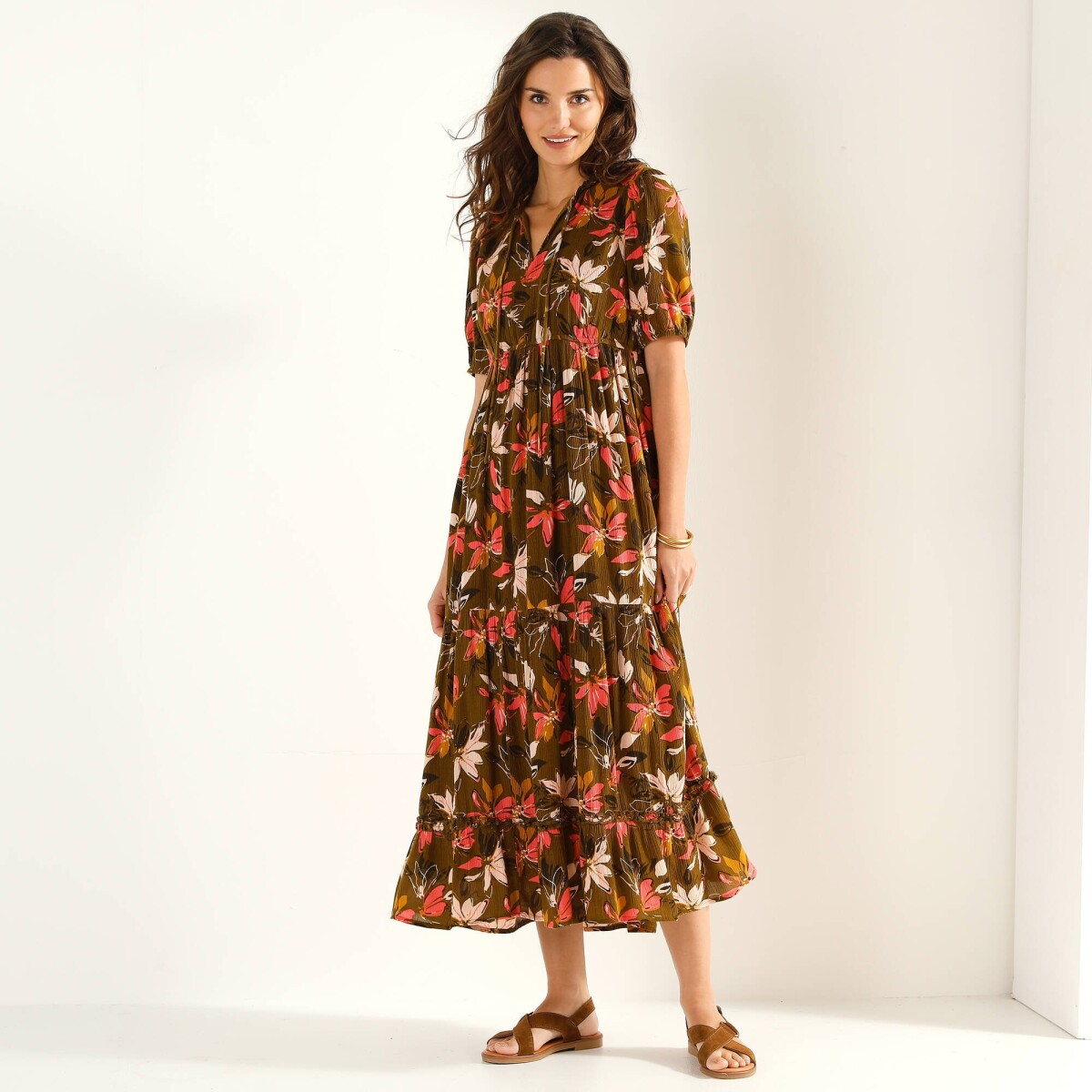 Dlhé volánové šaty s potlačou