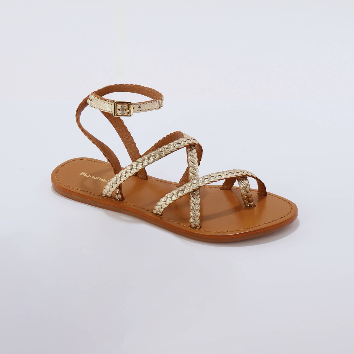 Ploché kožené sandále so splietanými remienkami