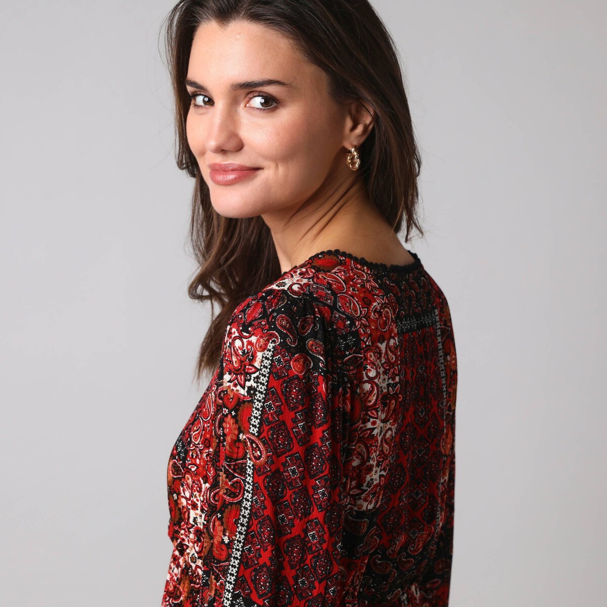 Dlhé šaty s patchwork boho potlačou