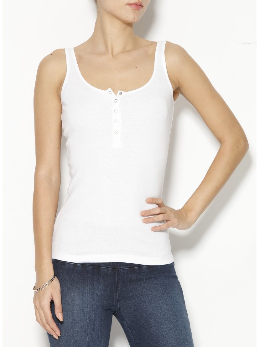 Top s okrúhlym výstrihom