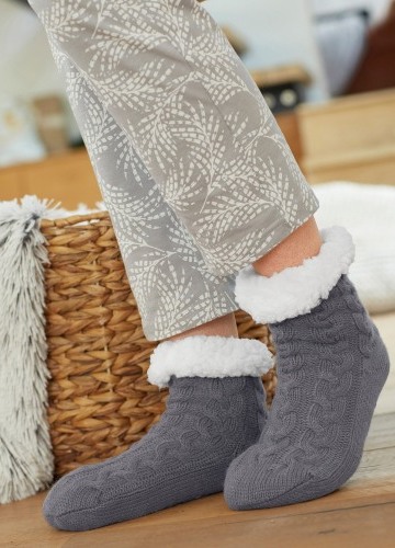 Bačkorové ponožky s copánkovým vzorem a protiskluzovou úpravou