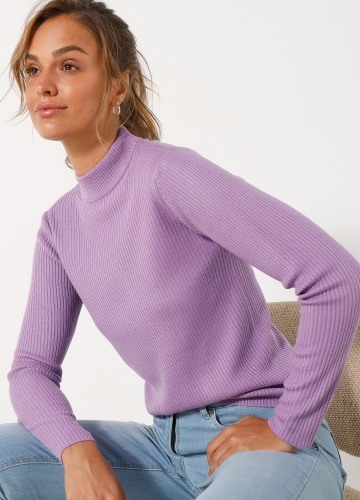 Žebrovaný pulovr se stojáčkem