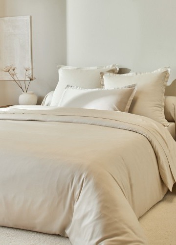 Jednofarebná saténová posteľná bielizeň