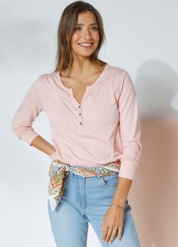 Jednofarebné tričko s tuniským výstrihom a dlhými rukávmi