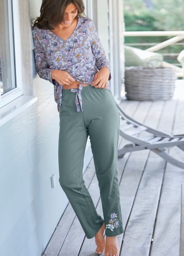 Pyžamové nohavice so stredovou potlačou "okvetných lístkov"